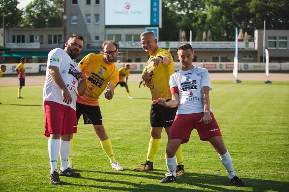 Classen unterstützt das legendäre kosmische Spiel