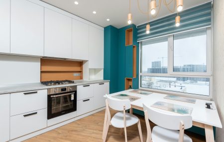 Z czym łączyć turkusowy kolor ścian we wnętrzu?